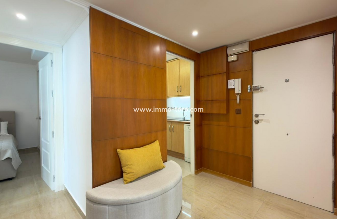 Resale - Apartment - Benidorm - 1ª Linea