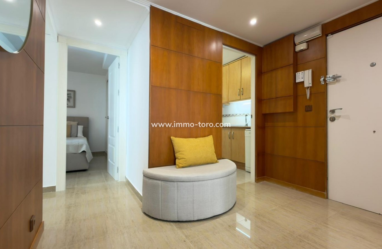 Resale - Apartment - Benidorm - 1ª Linea
