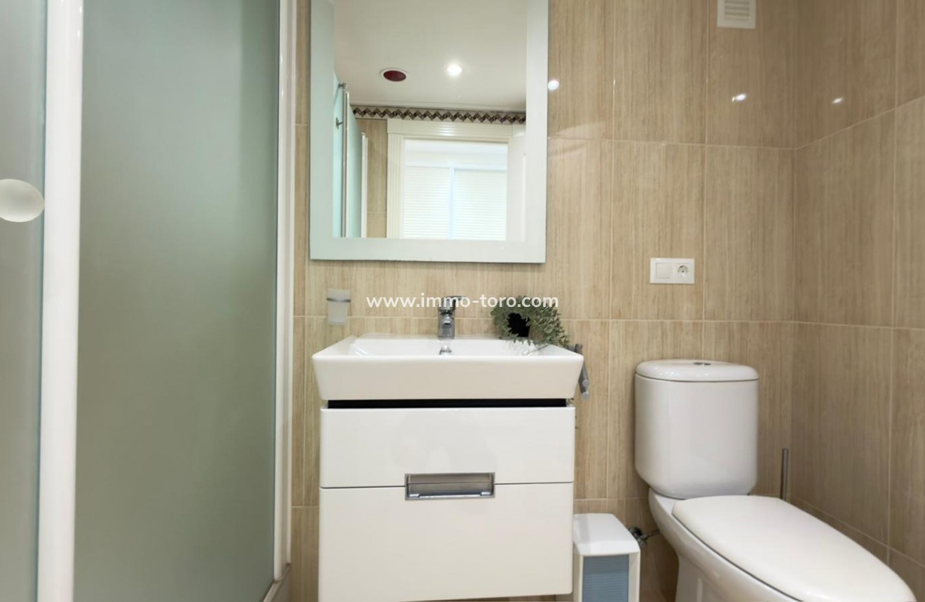 Resale - Apartment - Benidorm - 1ª Linea