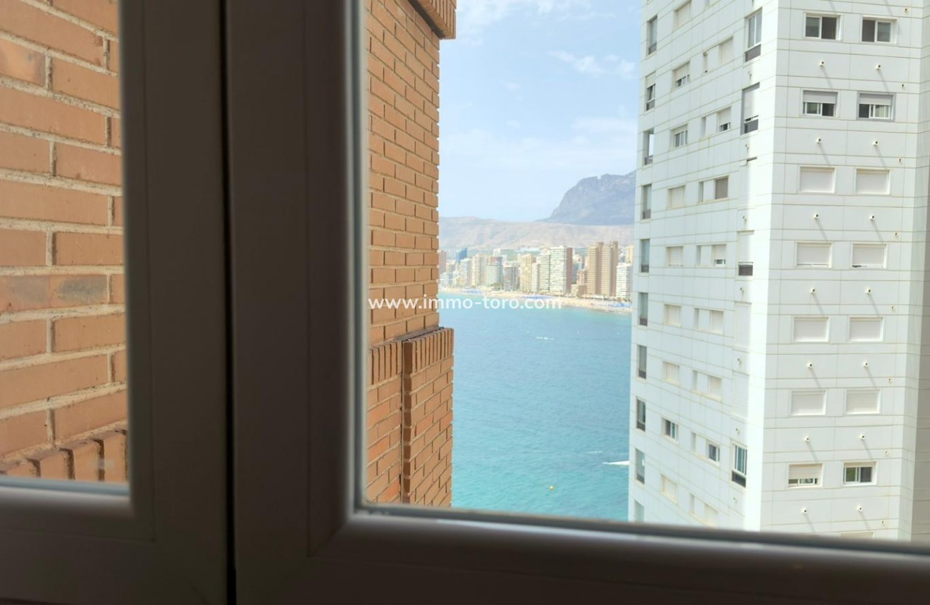 Resale - Apartment - Benidorm - 1ª Linea