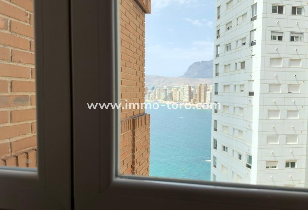 Resale - Apartment - Benidorm - 1ª Linea